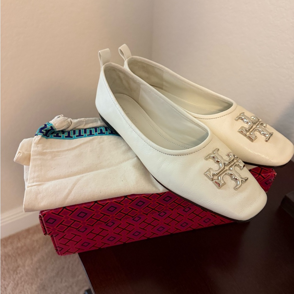 Tory Burch Eleanor Ballet White Flats with Silver Logo